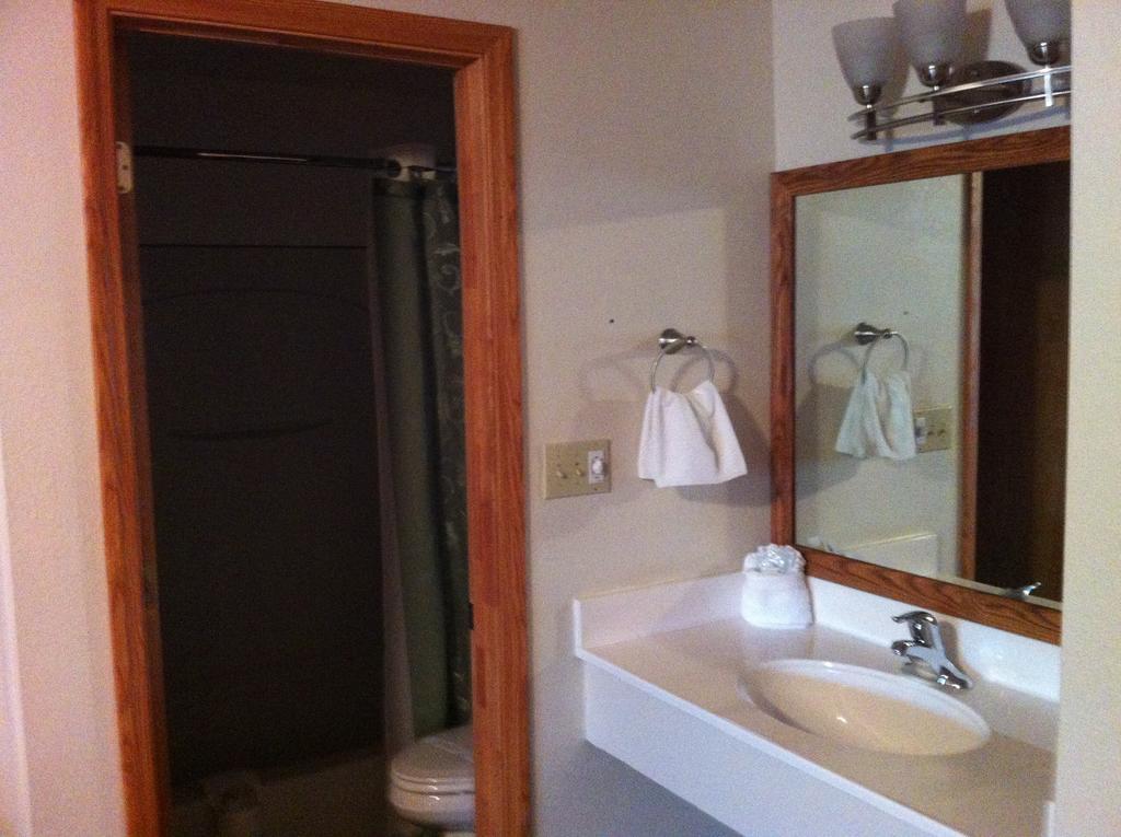 Legacy Inn Прайс Стая снимка