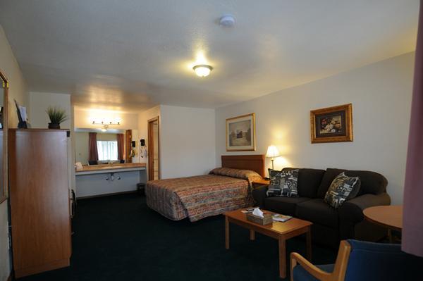 Legacy Inn Прайс Екстериор снимка